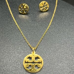 18k Gold Plated Stainless Steel Double T Necklace And Earrings